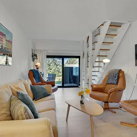 2 Bedroom Gorgeous In *