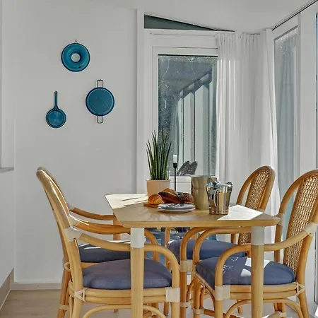 2 Bedroom Gorgeous In *