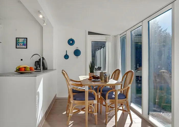 2 Bedroom Gorgeous In Apartment Blokhus
