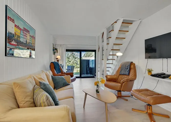 2 Bedroom Gorgeous In *