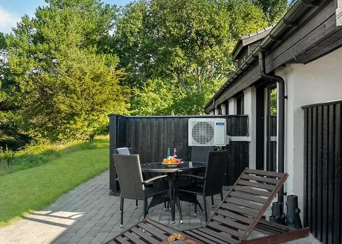 2 Bedroom Gorgeous In Apartment