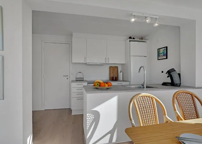 2 Bedroom Gorgeous In *