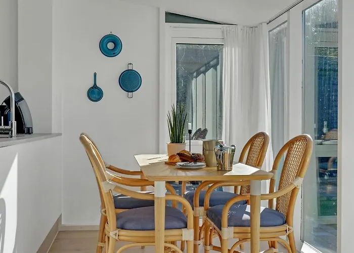 2 Bedroom Gorgeous In *